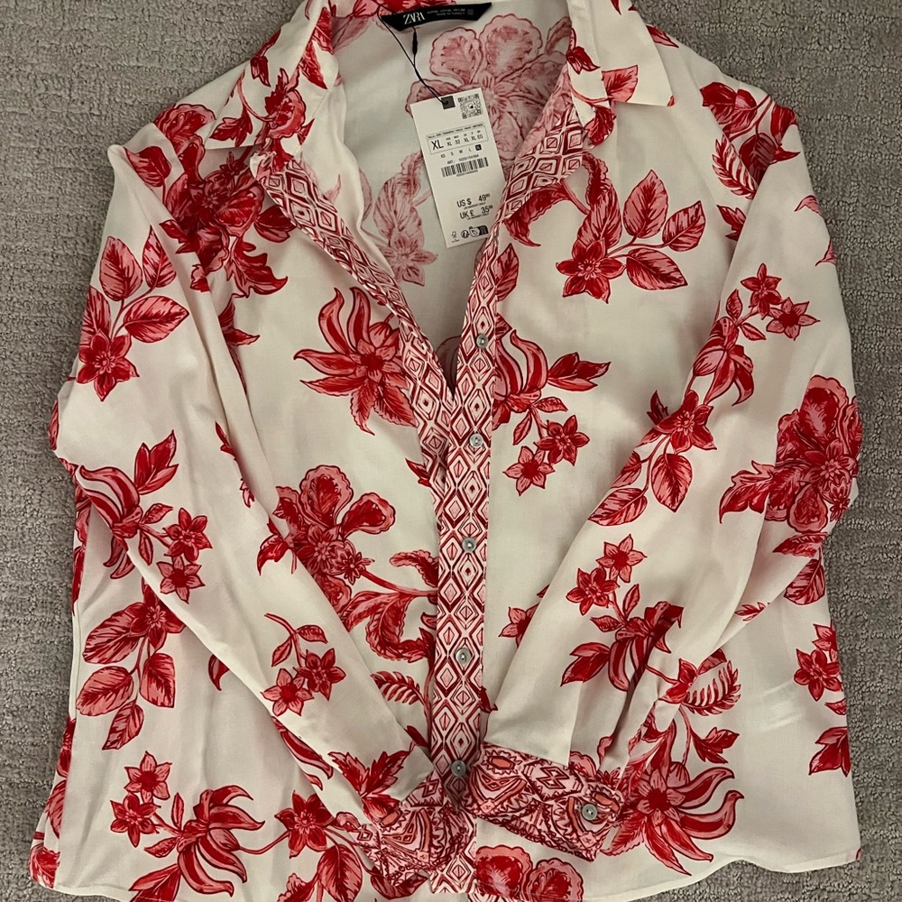 Zara Grecian Floral Button Top - Picture 2 of 5